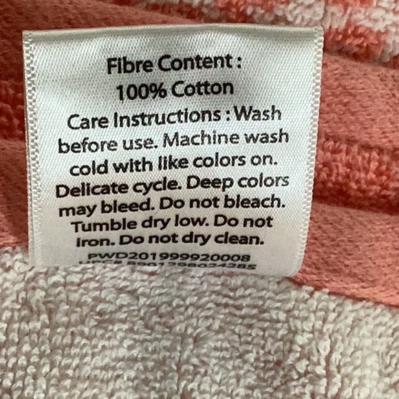 The Pioneer Woman Pink Floral and Butterfly 2 Bath Towels. - Picture 4 of 4